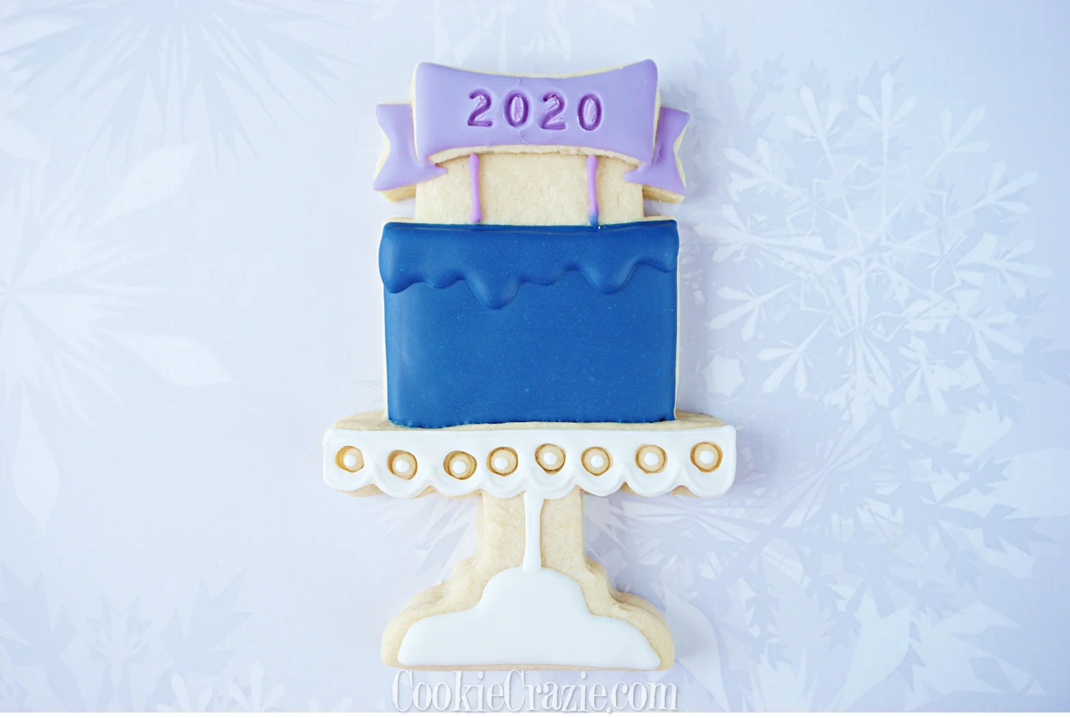 2020 Cake on Pedestal Stand Decorated Cookie