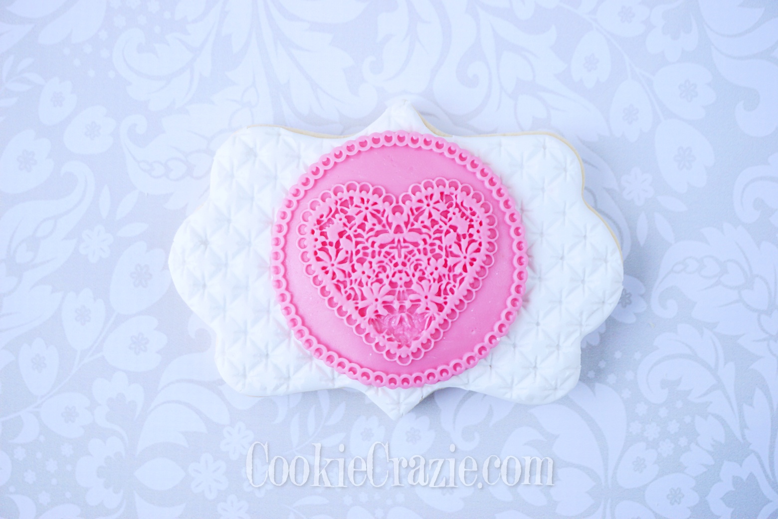  Quilted Heart Plaque Decorated Sugar Cookie YouTube video  HERE  