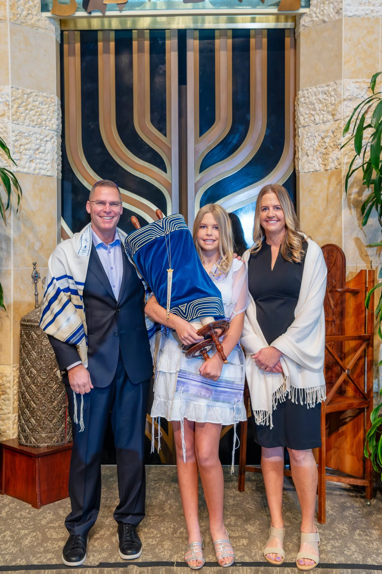 ELIANA'S BAT MITZVAH1226.jpg