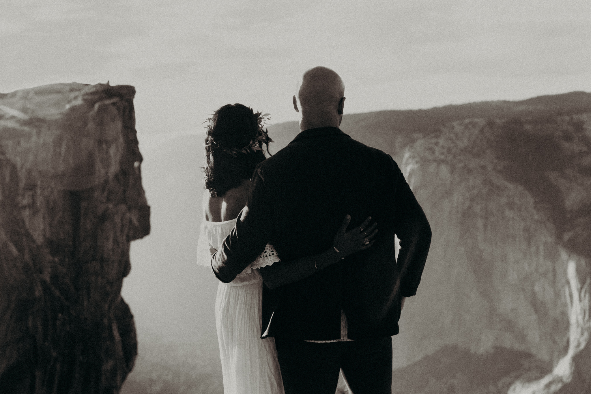 Yosemite Elopement Sunset Taft Point-44.jpg