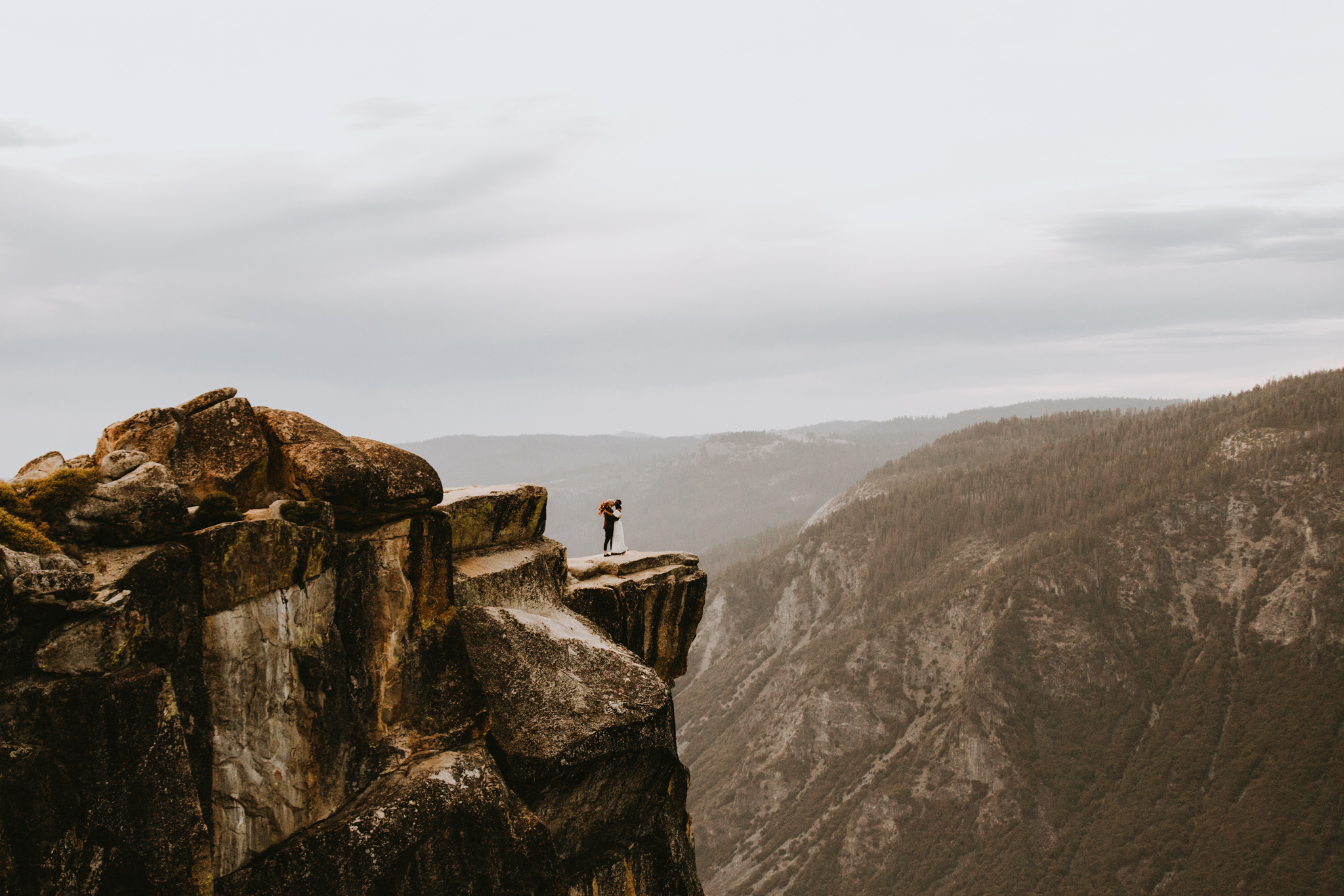 Yosemite Elopement Sunset Taft Point-84.jpg