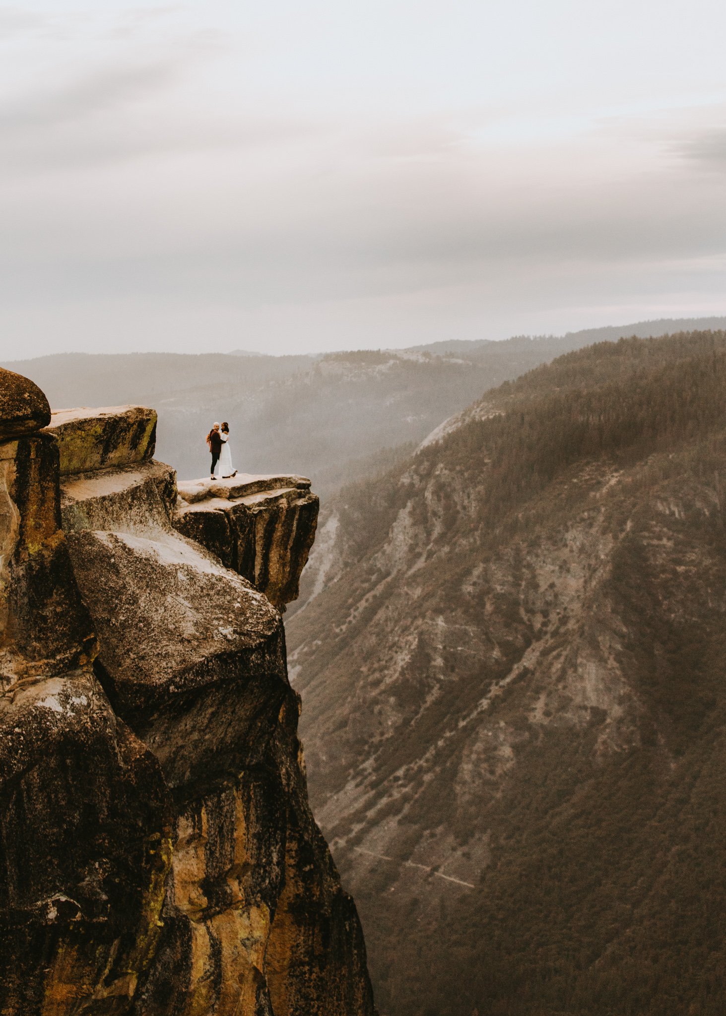 Yosemite Elopement Sunset Taft Point-86.jpg