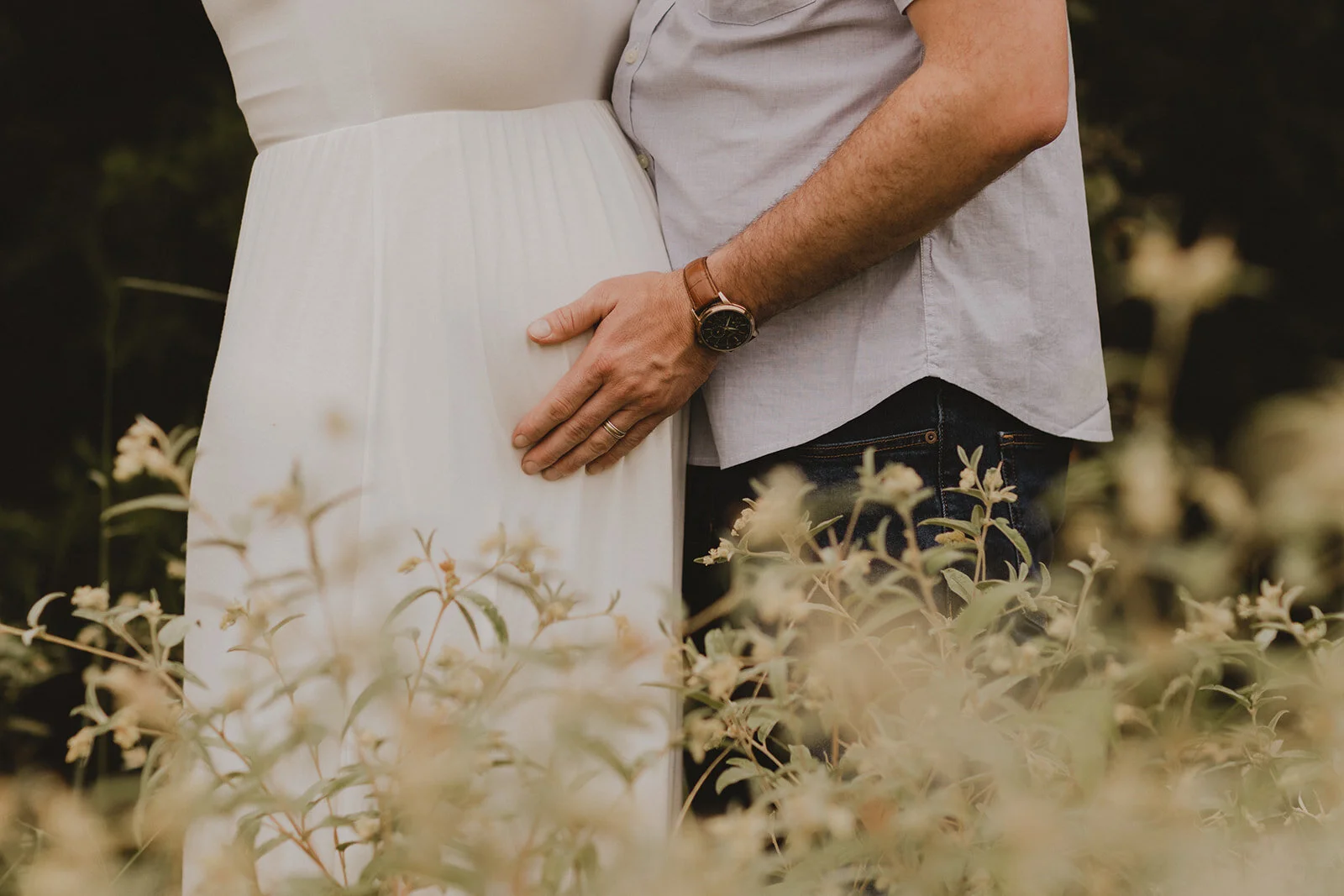 Amanda &amp; Ron's Summertime Maternity