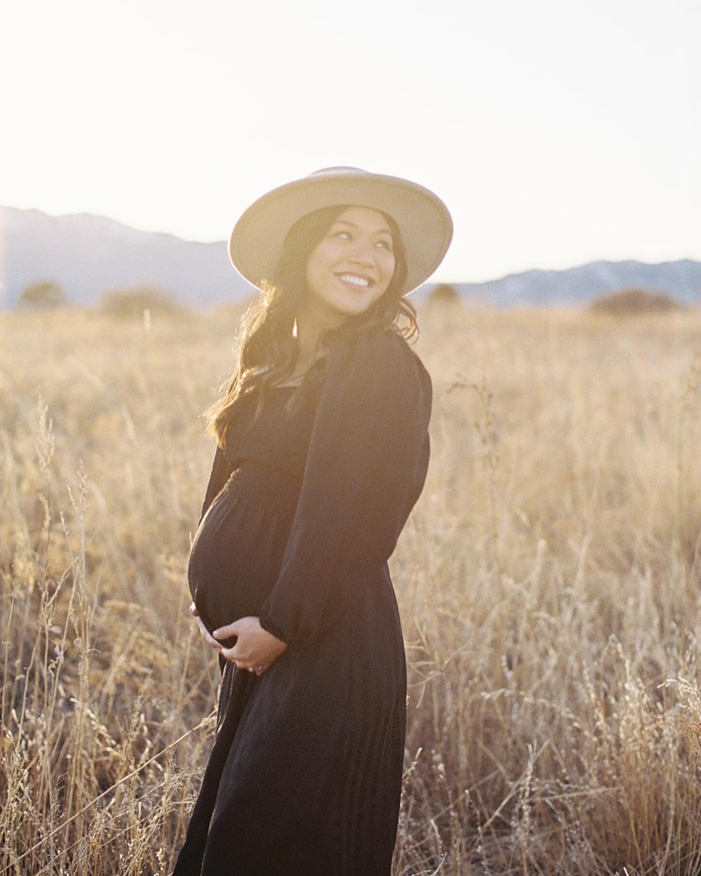 Vy &amp; Michaels baby girl is due so soon ✨&mdash; all on Portra 400 &amp; Portra 800!

#coloradospringsfamilyphotographer #coloradospringsphotographer