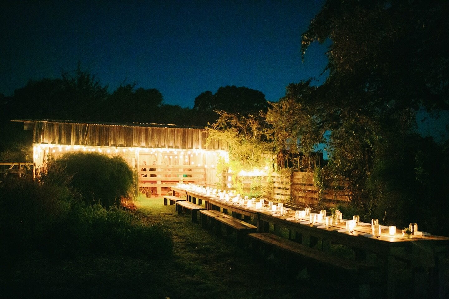 Candlelit dinners under the stars?! Yes please! This incredible venue is one of my favorites in Texas &mdash; Ronin Farm &amp; Restaurant in the Bryan-College Station area. I would looooove to return to Texas to photograph a gorgeous forest wedding h