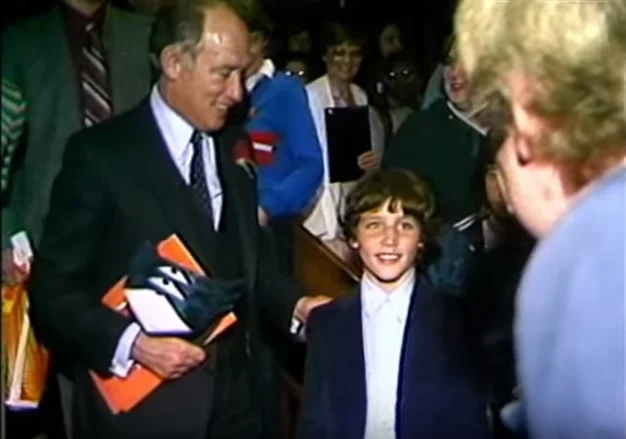 In this news clip from a special preview screening at the Somerset Theatre in Ottawa, then Prime Minister Pierre Trudeau can be seen gripping the Jedi issue of Tribute as he and his son (and current Prime Minister) Justin are exiting the venue.