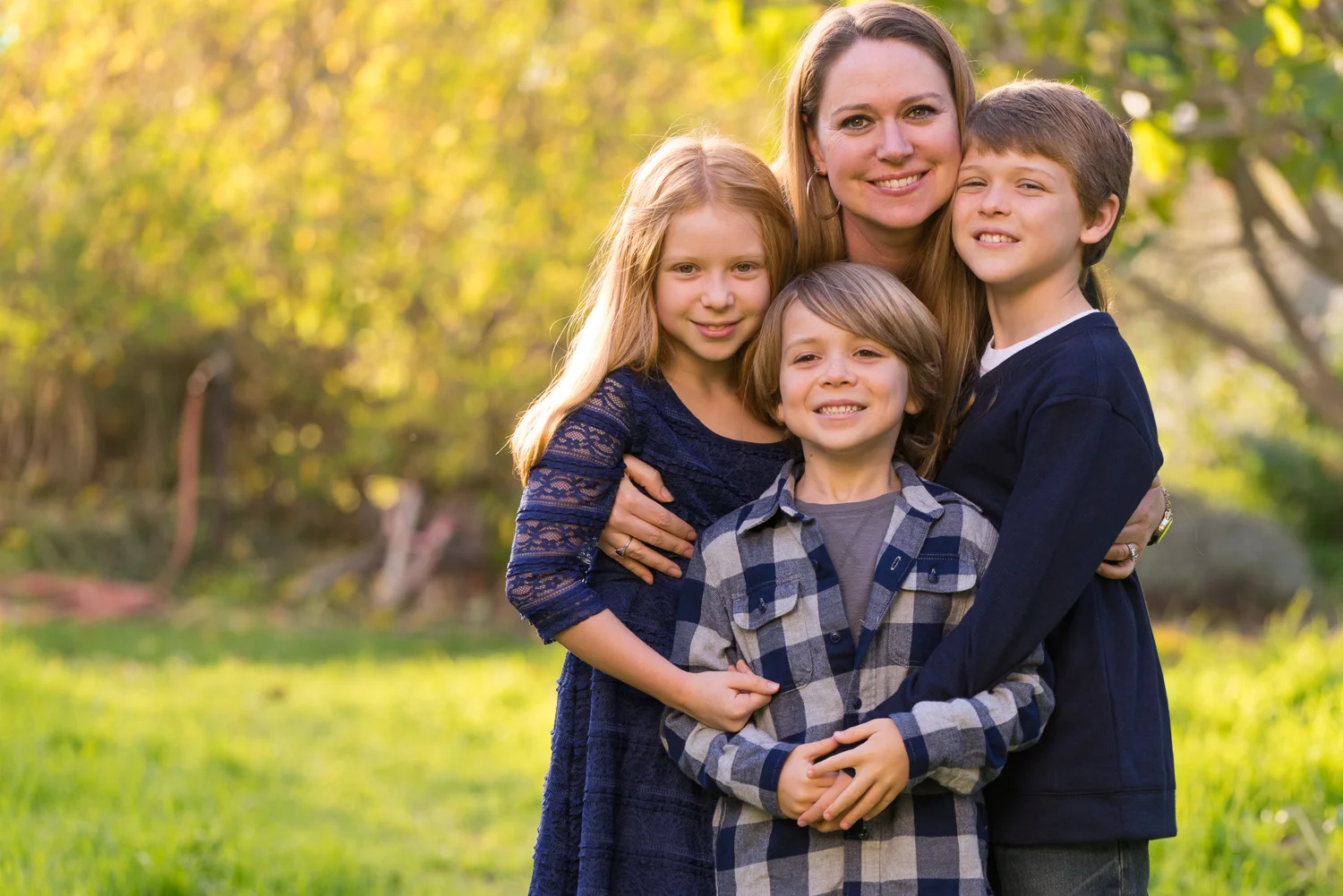 mother with 3 kids-San Ramon lifestyle photographer