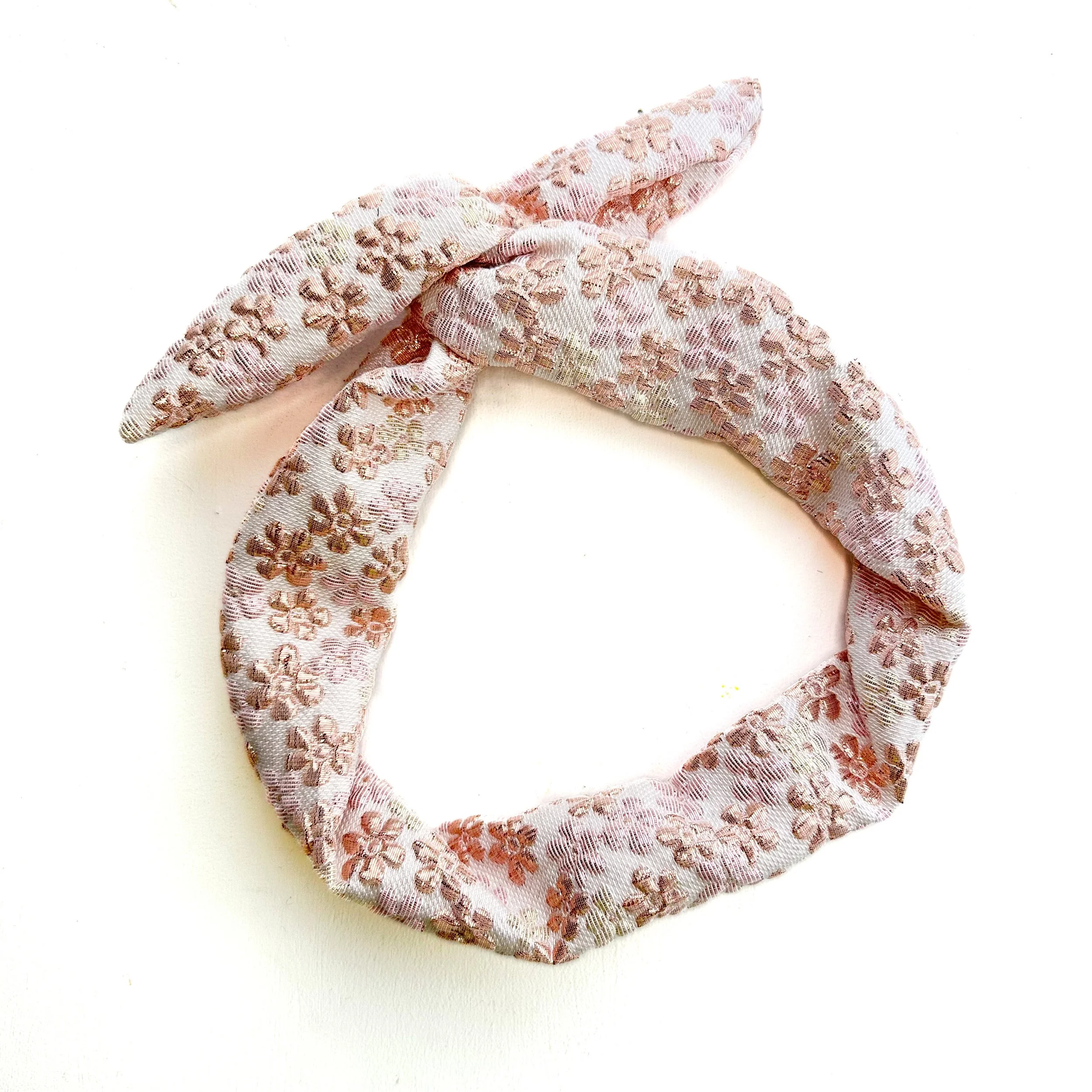 No Headache Headband in Metallic Daisy Brocade