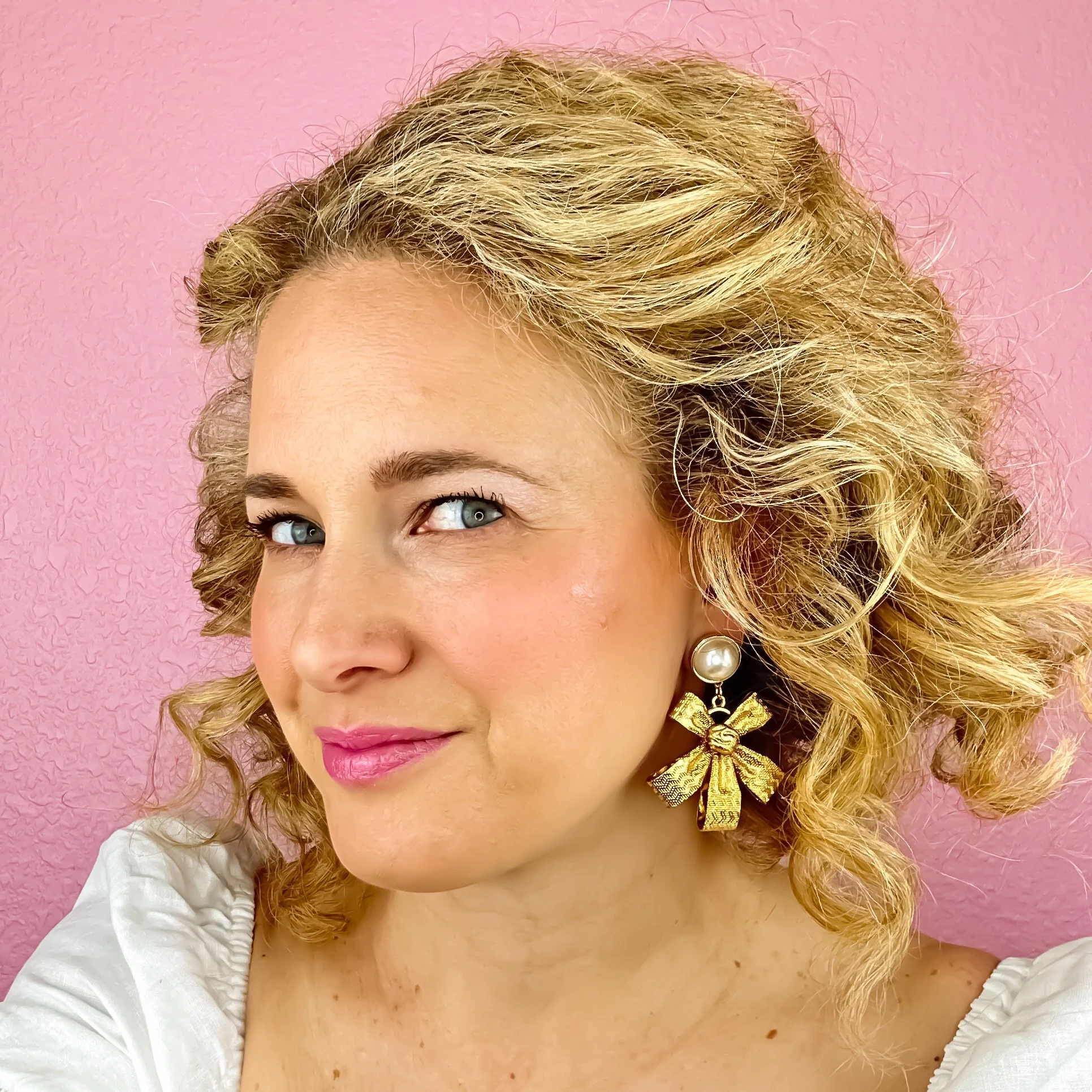 Put a Bow On It Earrings