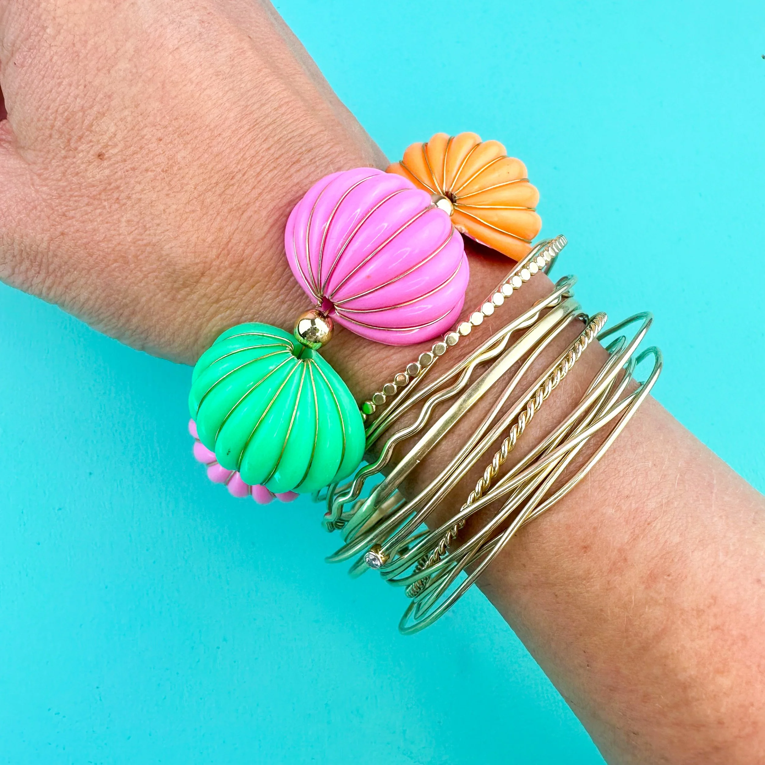 Rainbow Concha Bracelet