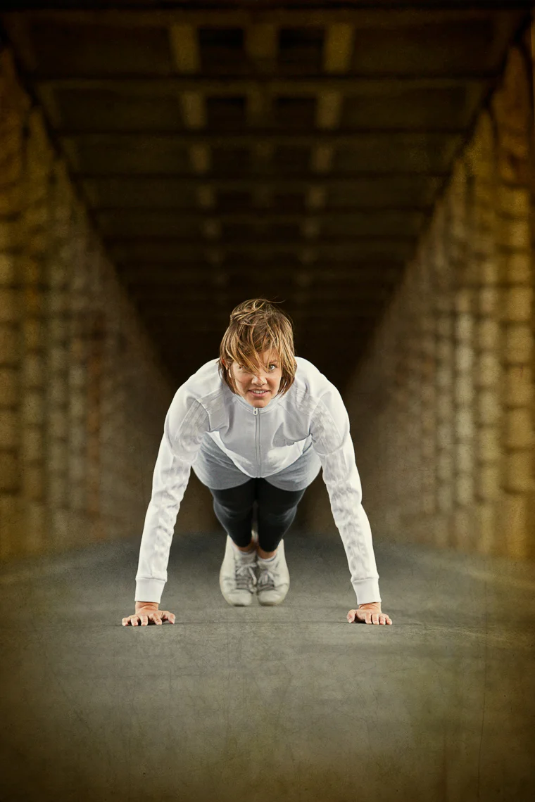 CM_Port_paris_pushups_17317_w6_RGB.jpg