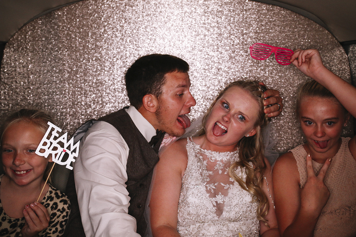 shutter bus photo booth northwest arkansas