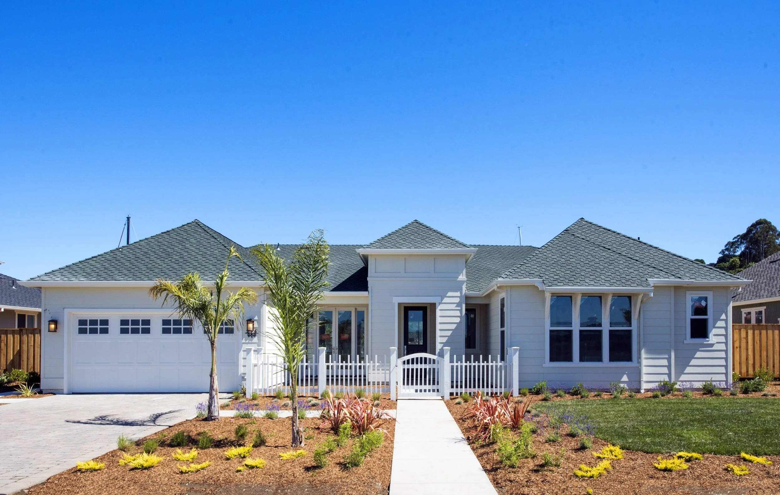 WATER'S EDGE | 276 TRINIDAD DRIVE