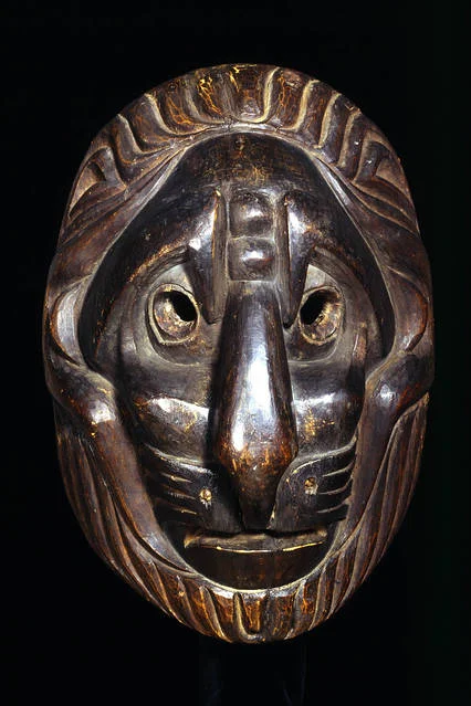 Lion-type mask by an unknown Kwakwaka’wakw (1820) PHOTO: ©TRUSTEES OF THE BRITISH MUSEUM