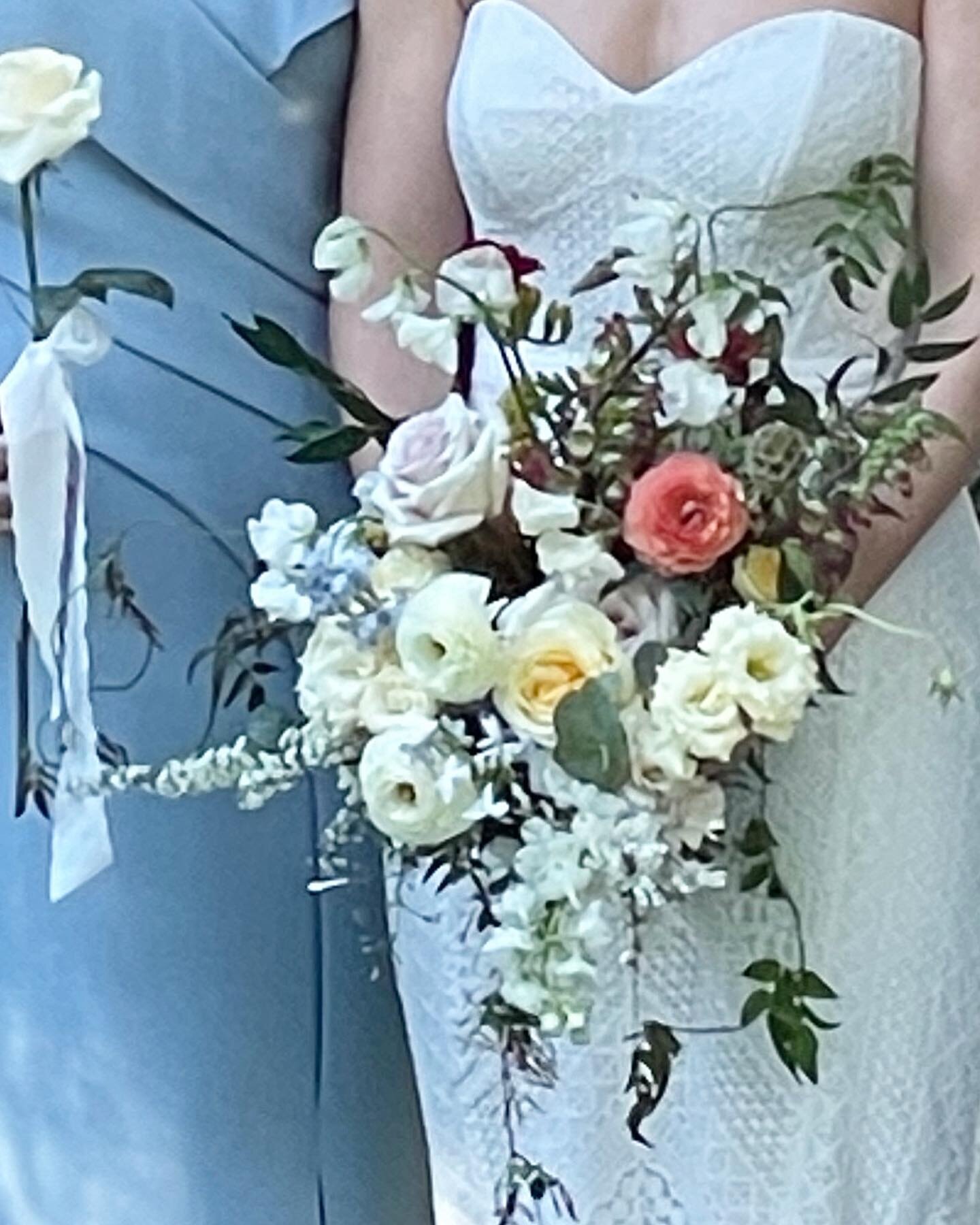 A blurry but beautiful close up of our Texas wildflower wedding from this past weekend! 💛
Congratulations Morgan &amp; Julian! 

#olivegrovedesign #weddingflowers #bridalbouquet