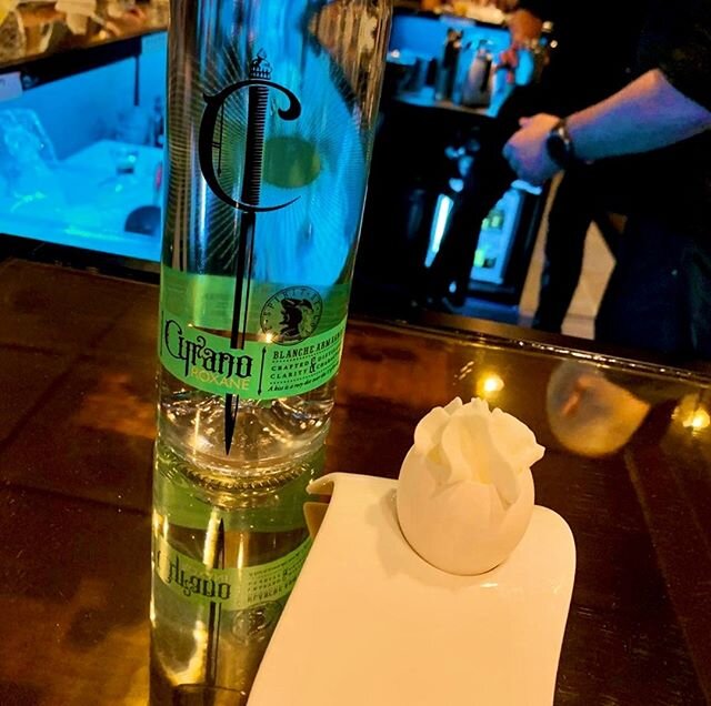&quot;The Key Lime Pie Sour
Only at the @slsbeverlyhills Bar Centro
Come try this @cyranoarmagnac beauty and tell Josh (bar genius) how much you like it&quot;.
.
.
.
.
.

Post by @sinfotosporfavor 
#Cyrano #Armagnac #ShakeArmagnac #BlancheArmagnac #a