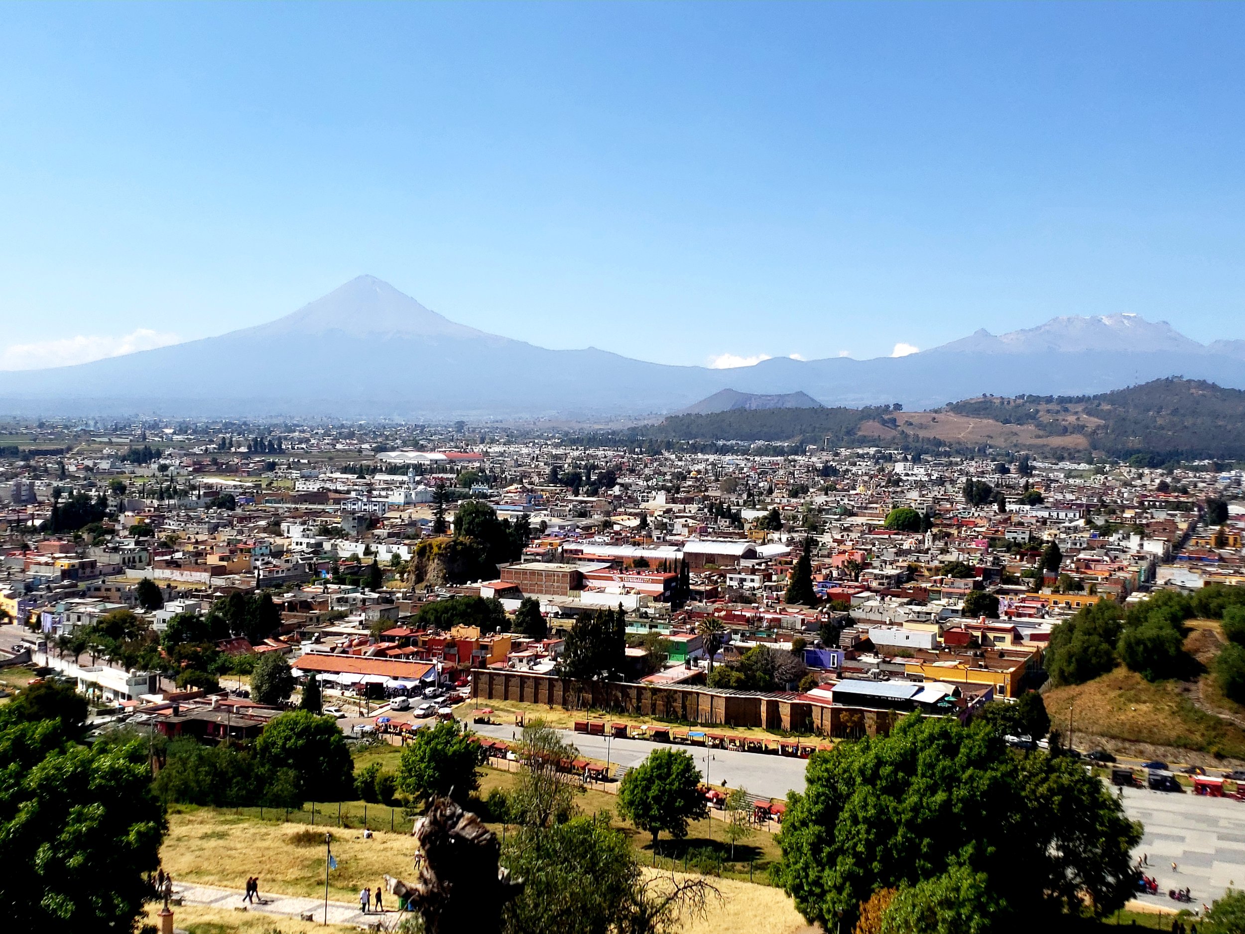 Popa - erupting volcano - seen from the pyramid in Cholula