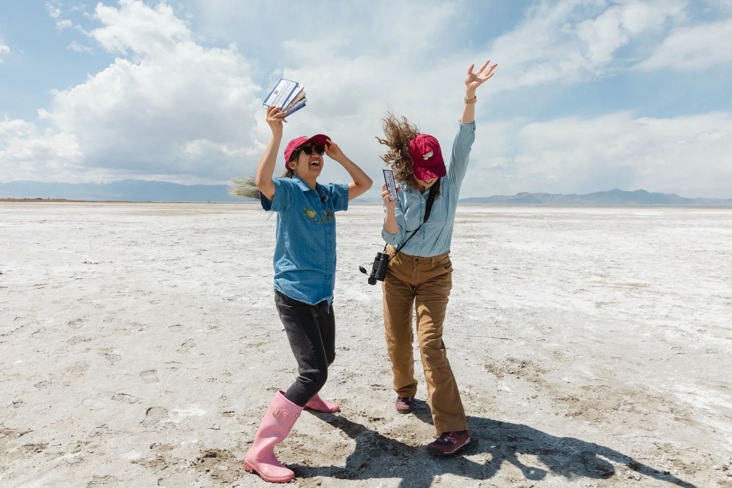 If you:
🧡 Love FUN 🤔 Would describe yourself as a BIG DREAMER  🎉 Enjoy party planning &amp; creative problem solving
🦫 Want to expand your involvement with Sageland Collaborative
 then you might be the perfect fit for our Fundraising Committee!

