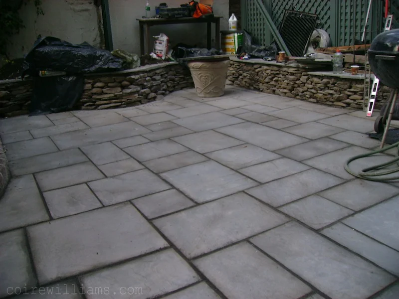 Bluestone Patio and  Fieldstone retaining wall1_ 2007_www_coirewilliams_com.jpg