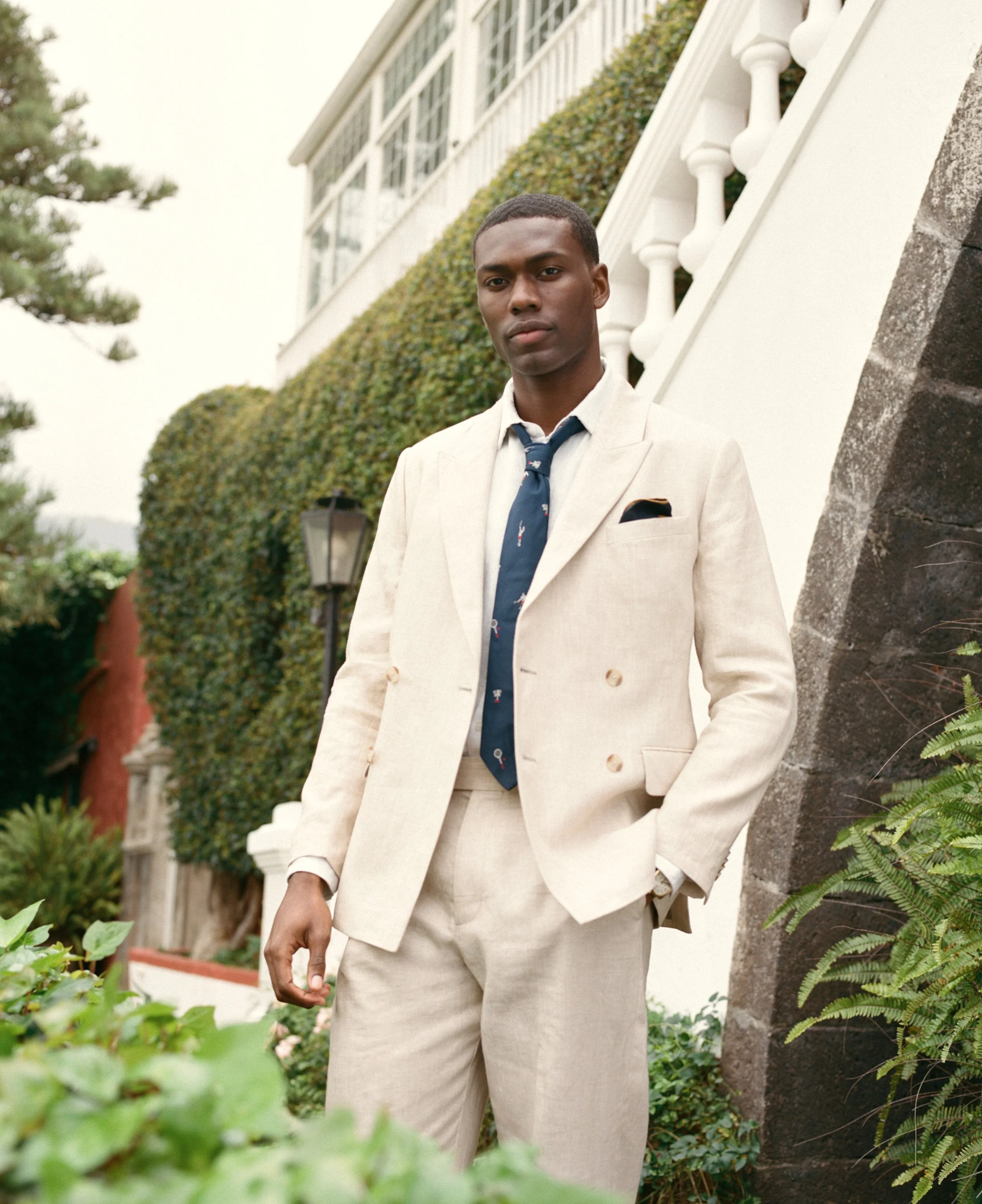 ANF_SUMMER_2_2026_CAMPAIGN_EMEA_SUMMER_OCCASION_OUTFITTING_MENS_D6_LOOK3_000009240003 22.jpg