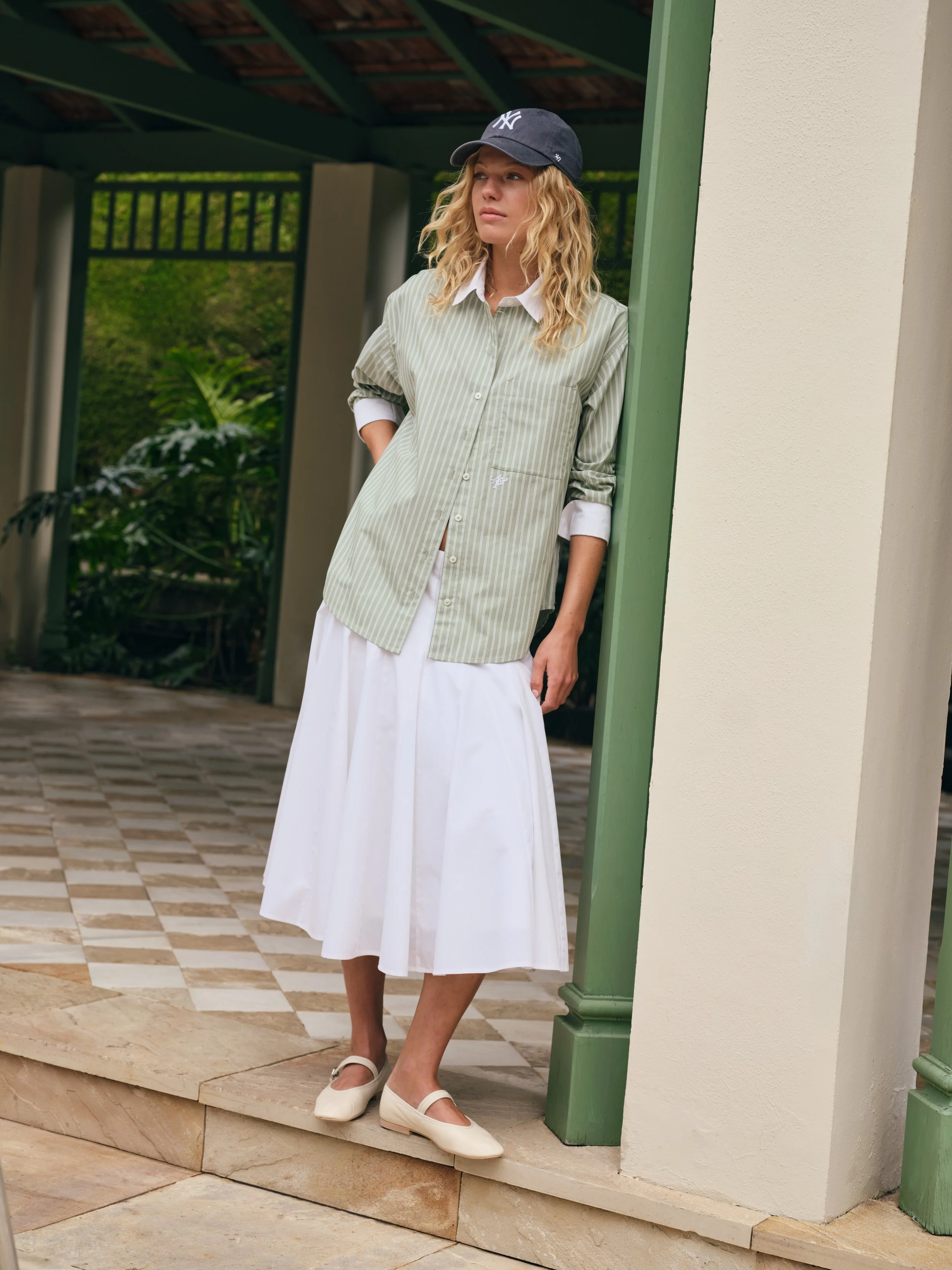 ANF_SUMMER_2_2026_CAMPAIGN_EMEA_SUMMER_OCCASION_OUTFITTING_WOMENS_D3_LOOK1_5506.jpeg