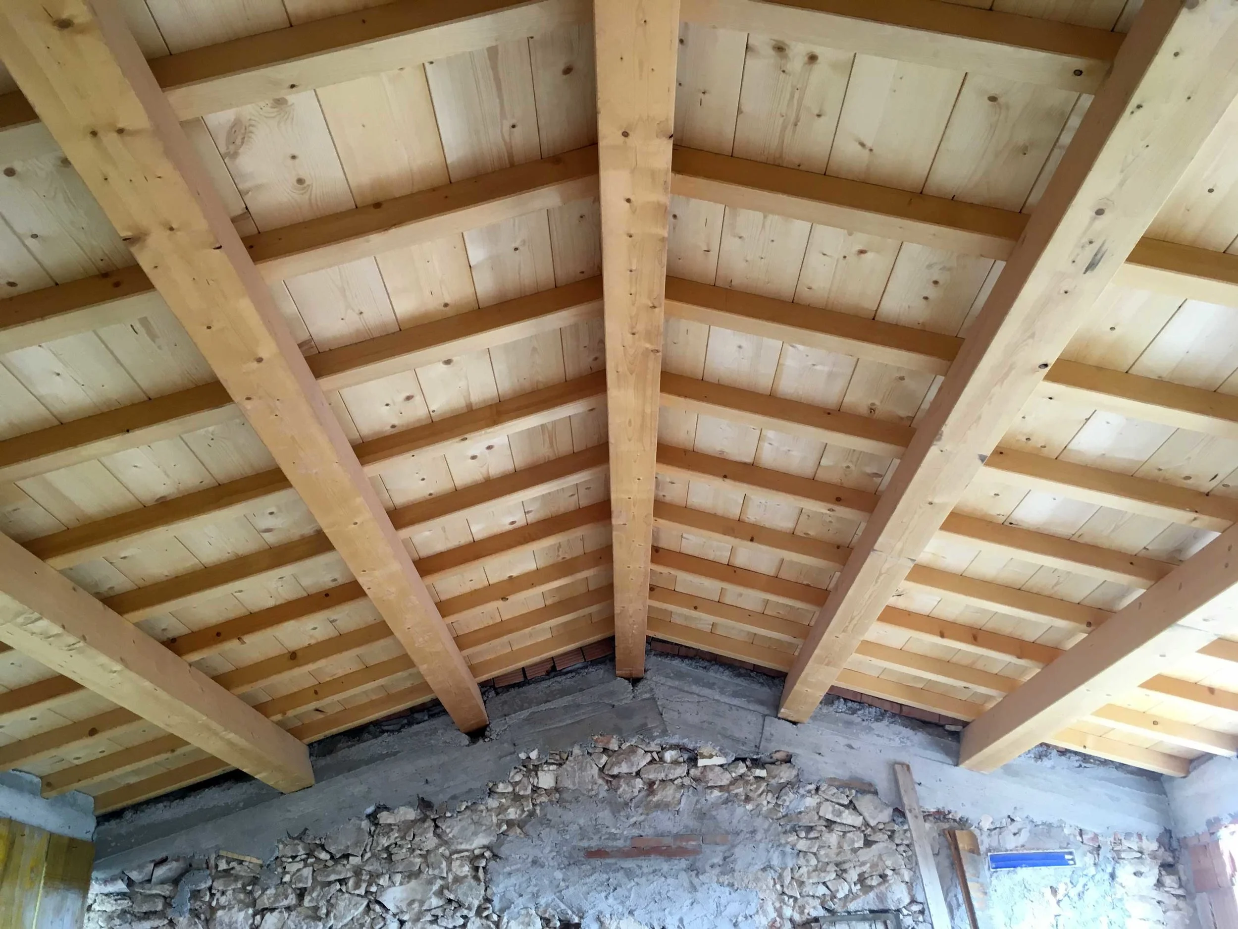 tetto-in-legno-cengia-mezzane.jpg