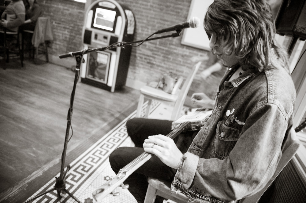 Bluesy singer-songwriter and Ohio musician Micah Kesselring loves coming to the Marietta Brewing Company (Marietta, OH) to perform on a slide guitar he made from a cigar box.