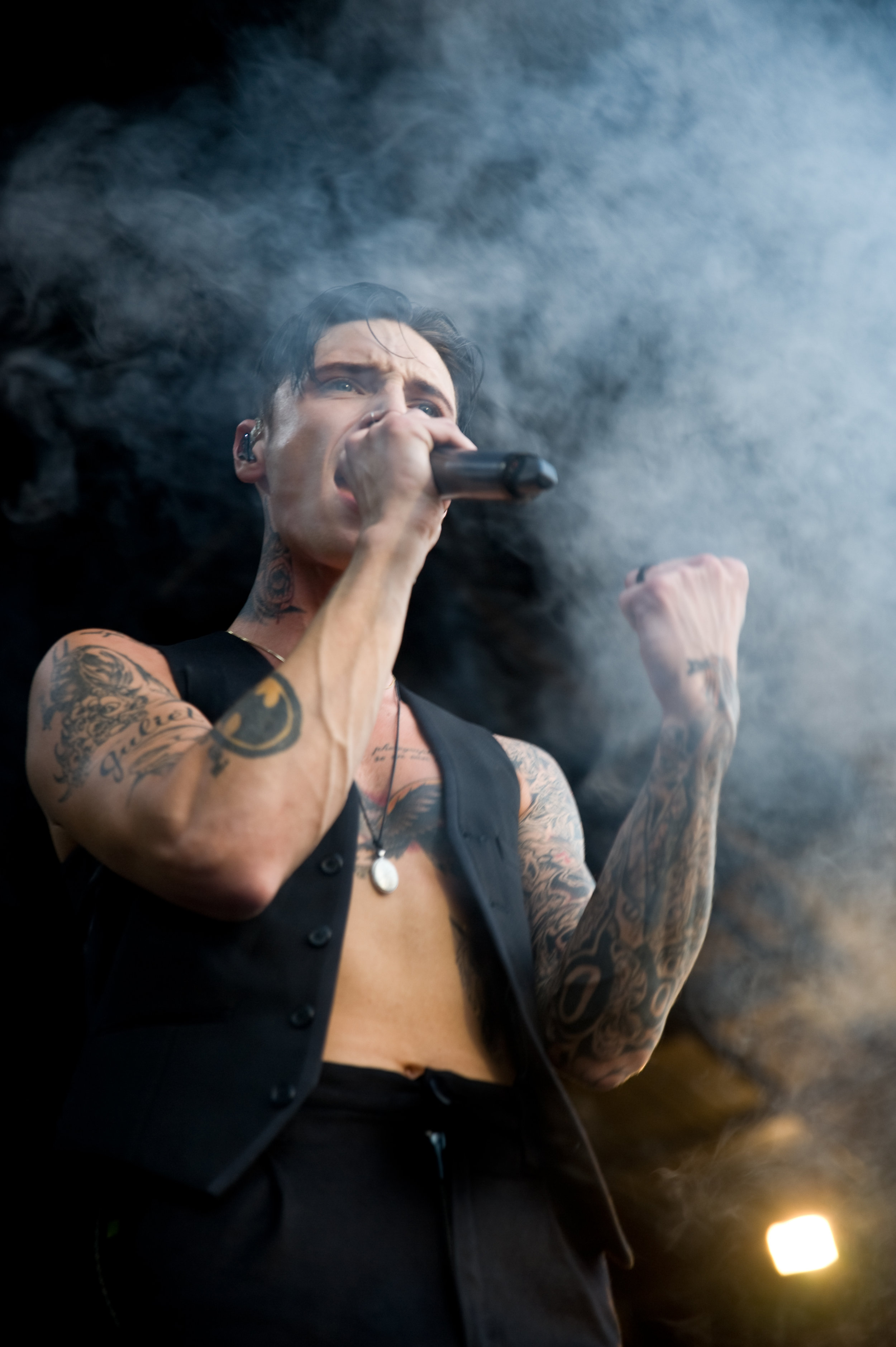 Ohio's Andy Biersack: Lead of the band Andy Black, host of the APMA's, and all-around talent. Photo by Michelle Waters.