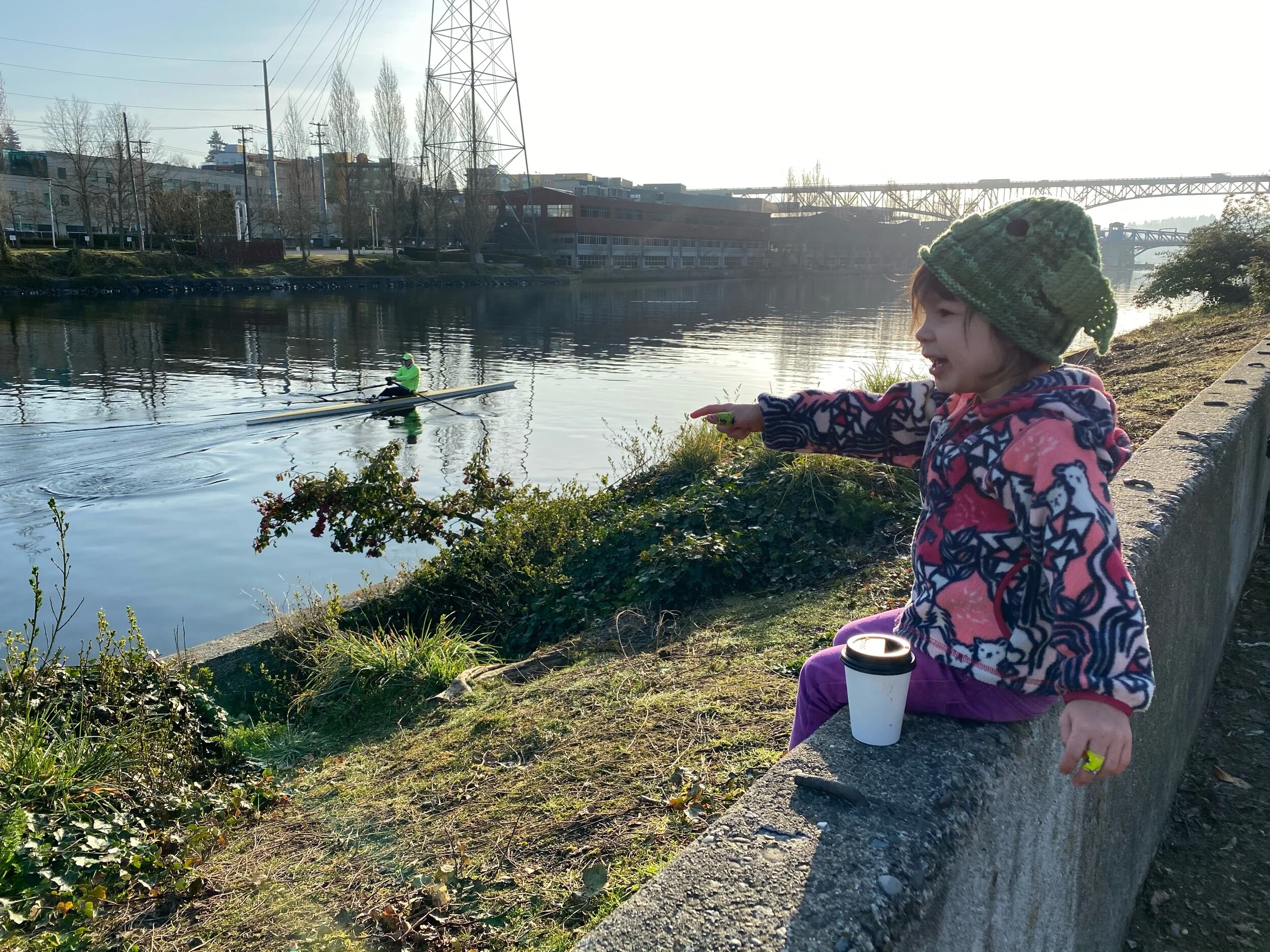Breakfast along the canal