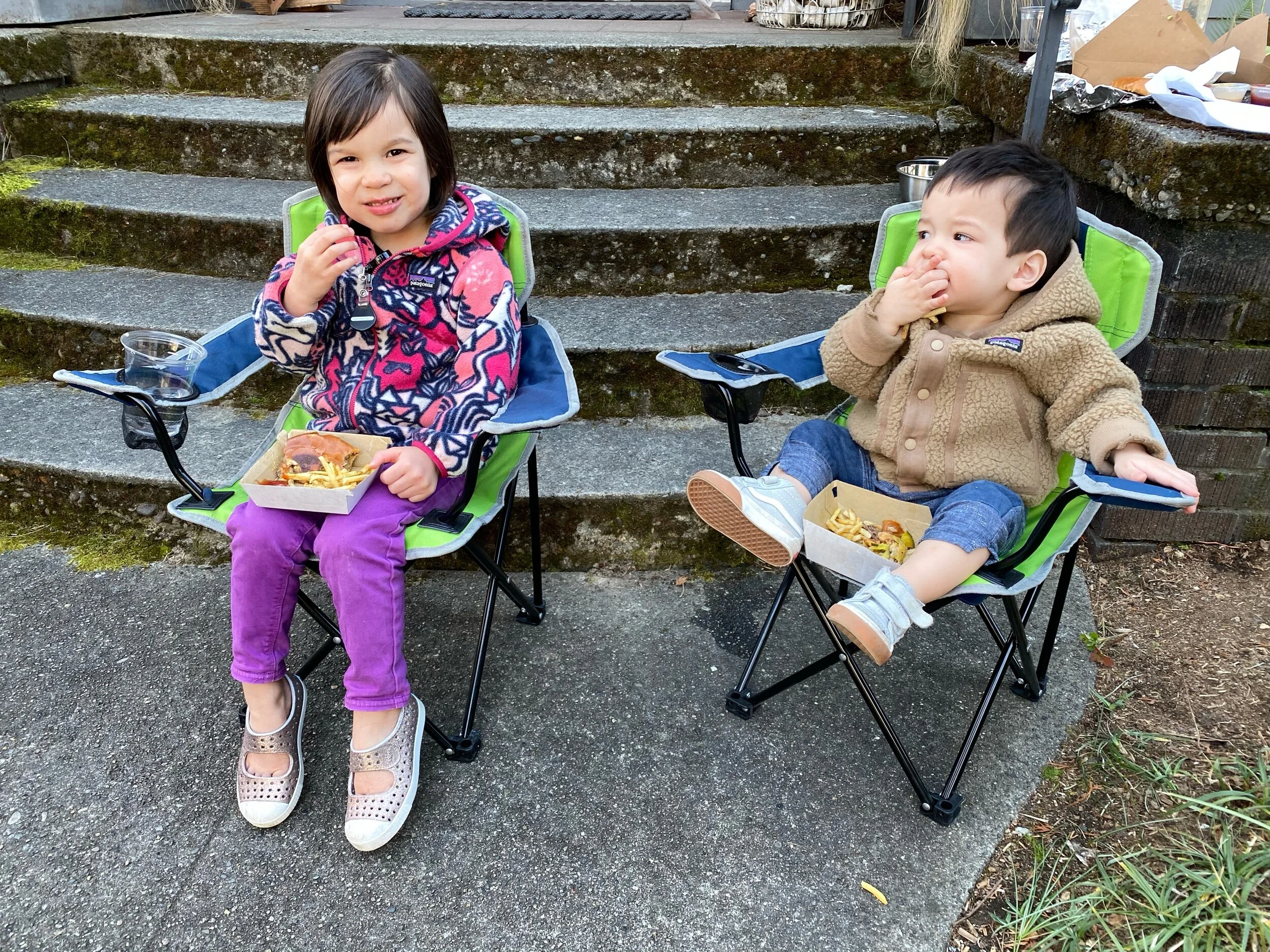 Social distancing dining