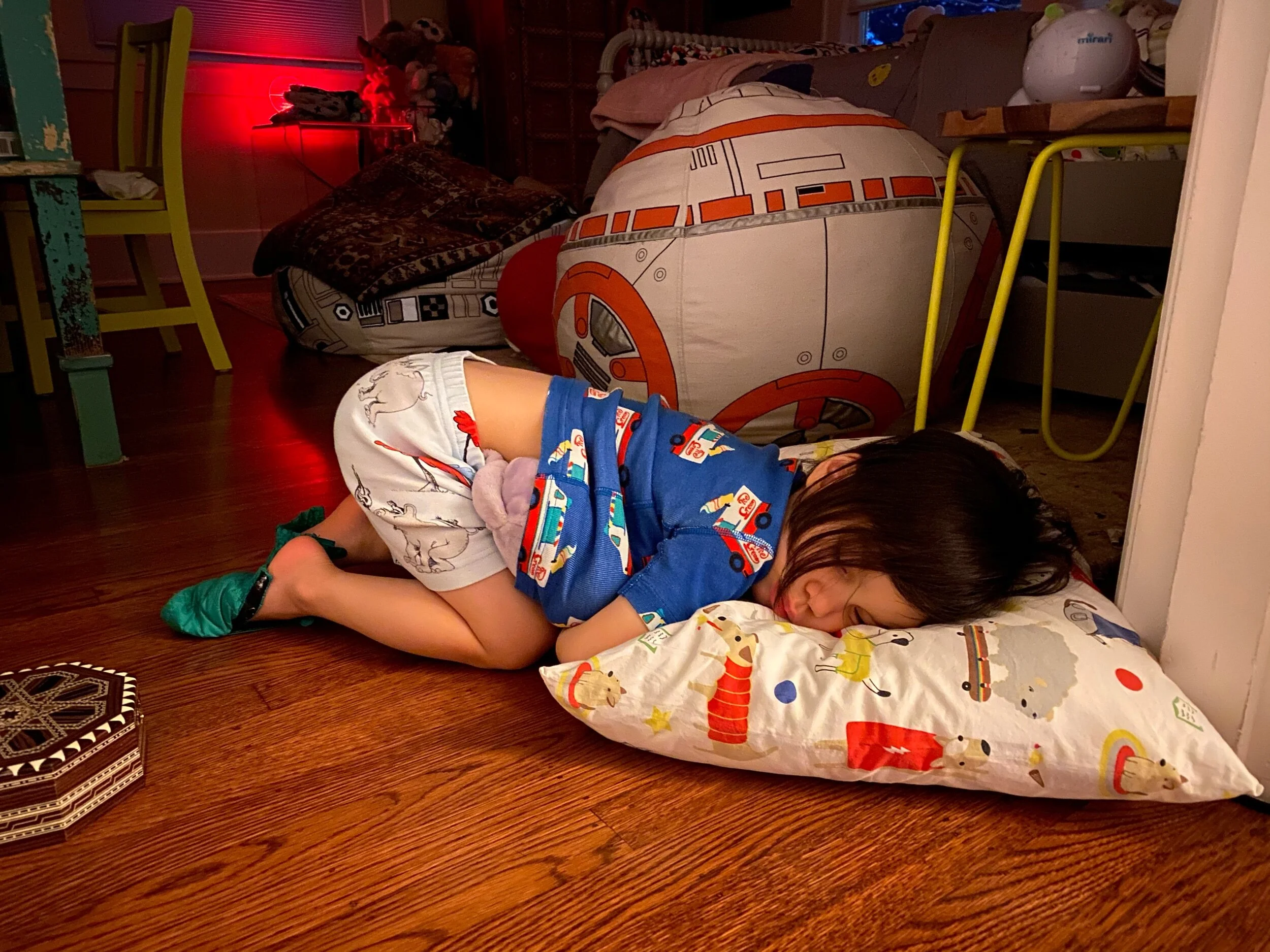 Sleeping accessories continued