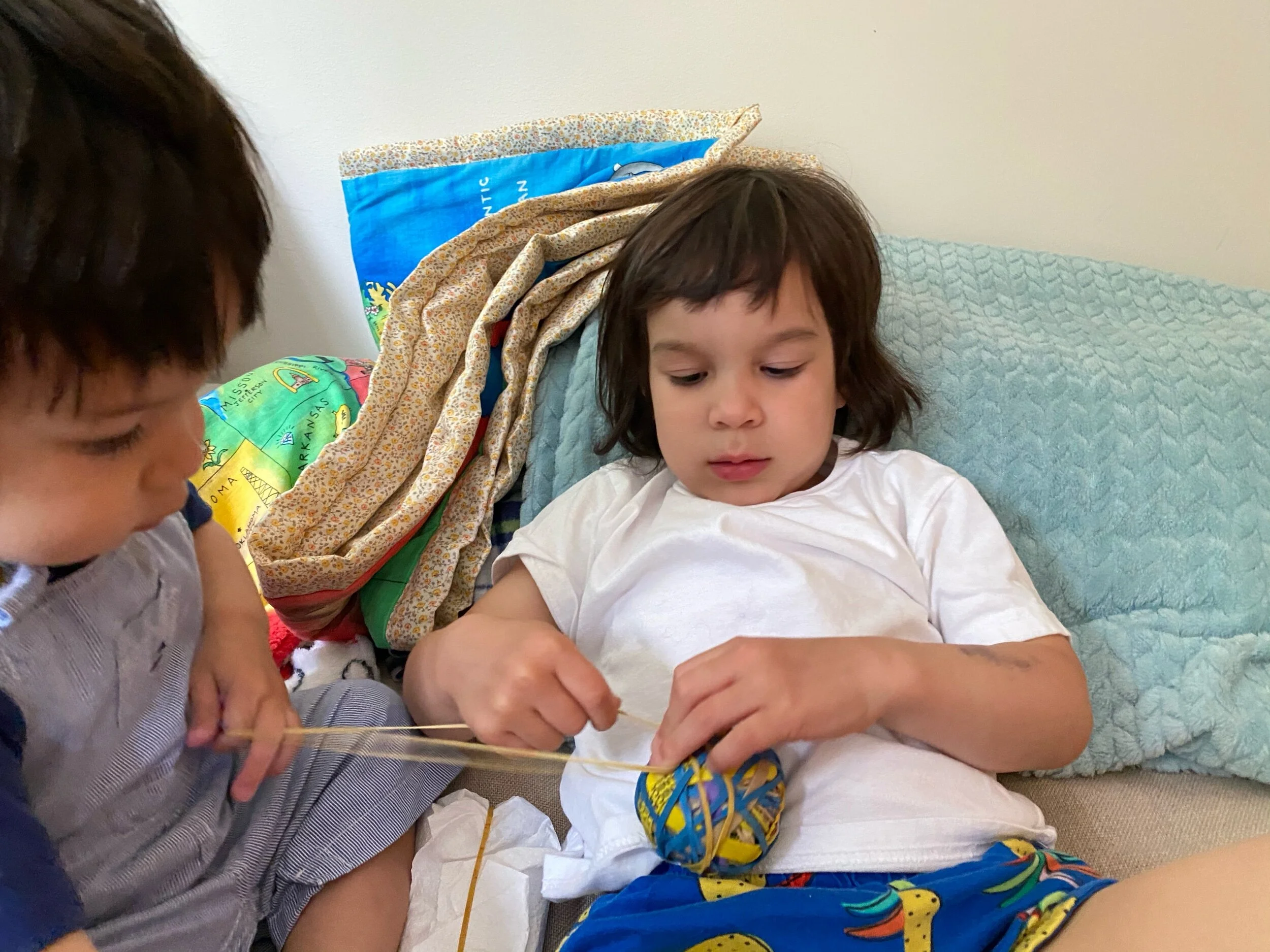 Building a rubber band ball