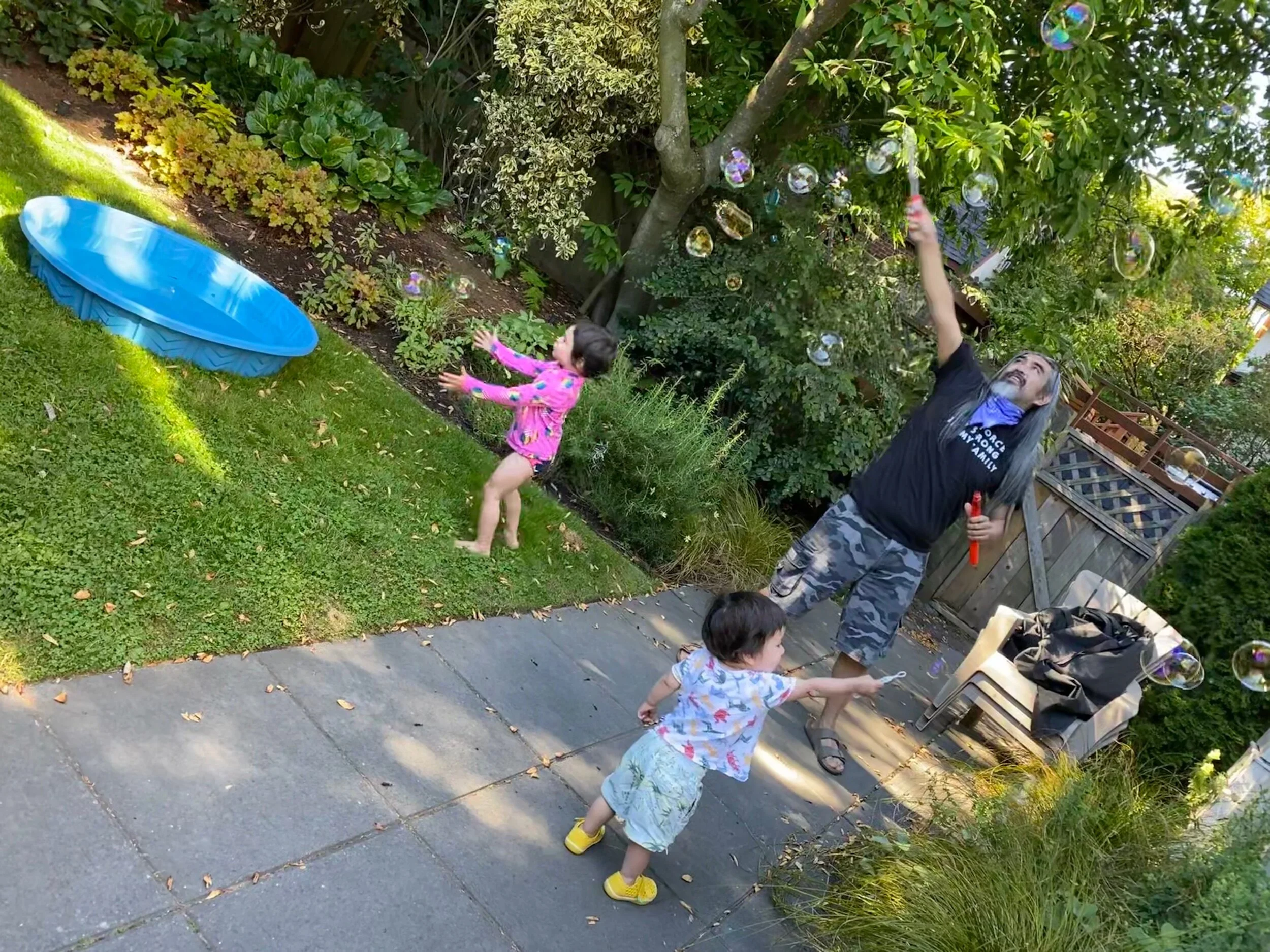 Personal bubble maker