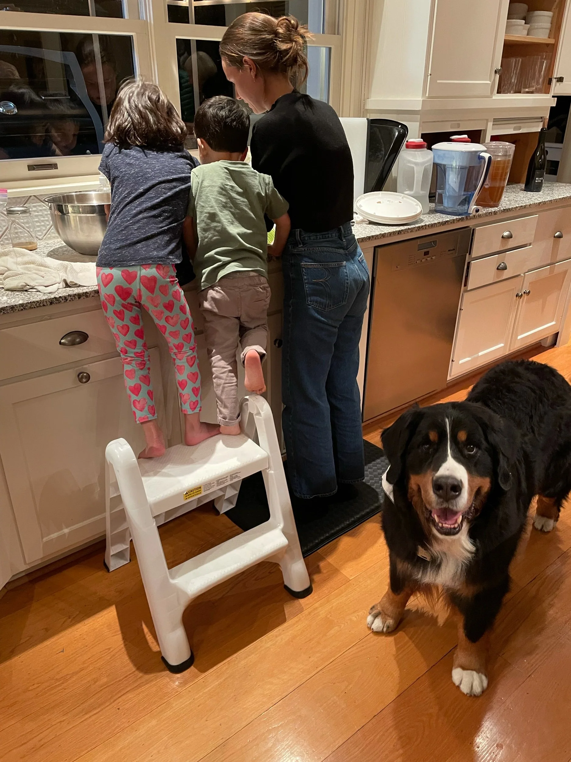 Cleaning dishes