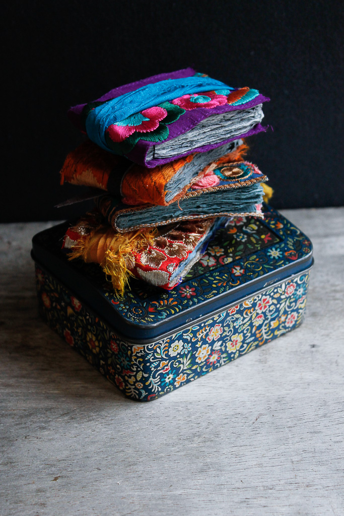 folk-art-journal-antique-box-42.jpg