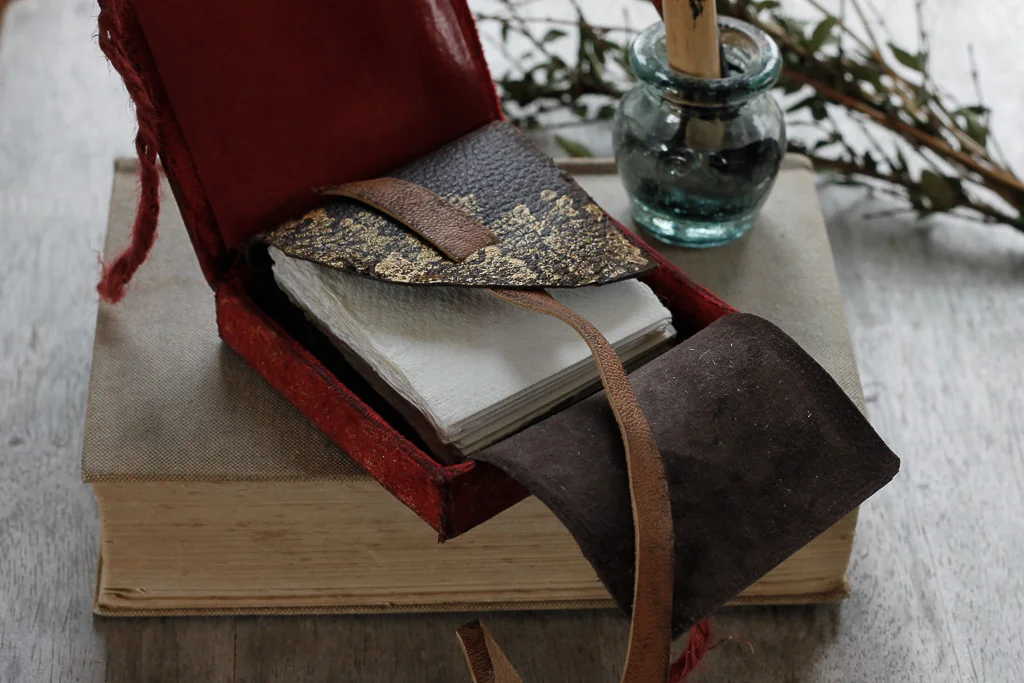 red-velvet-accordian-journal-18.jpg