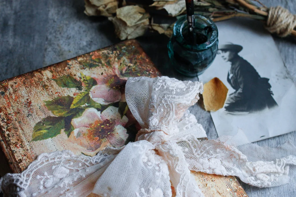 Blue Bird | Vintage Victorian floral theme wedding guest