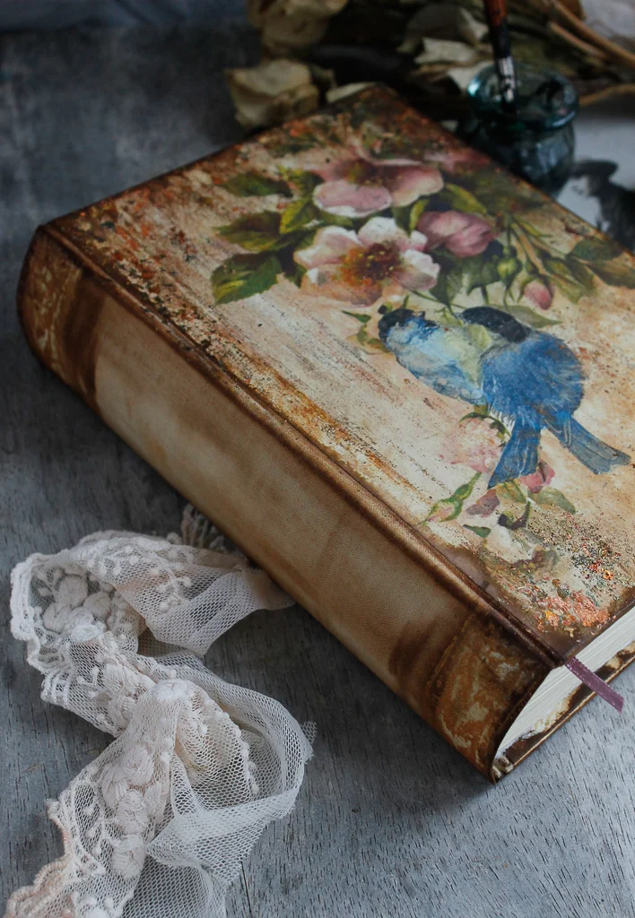 Blue Bird | Vintage Victorian floral theme wedding guest
