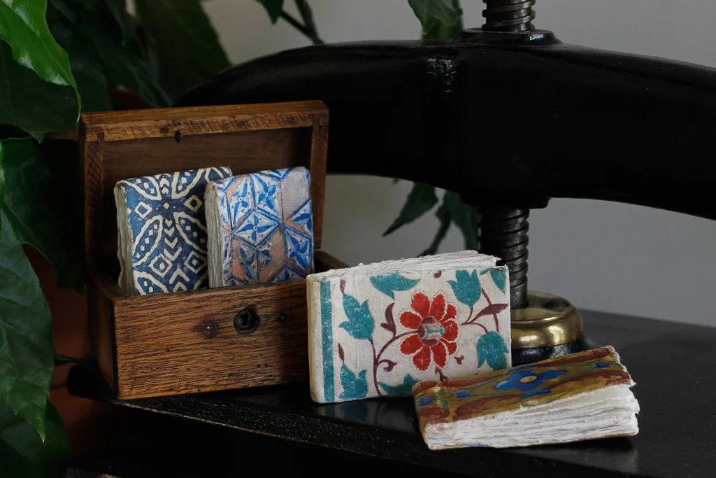 broken-tiles-miniature-watercolour-journal-set-1.jpg