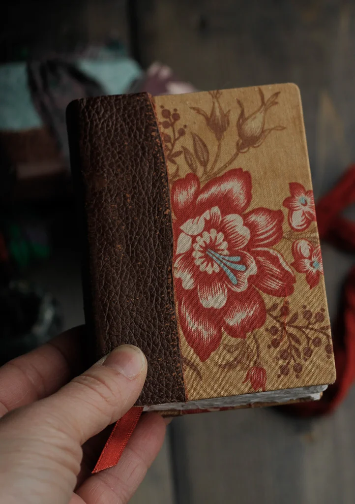 miniature-art-journals-a7-lotusblubookart (4 of 44).jpg