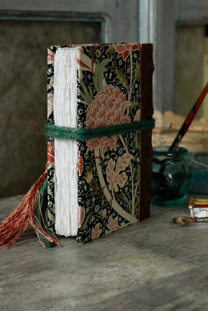 handmade-cotton-rag-watercolour-journals (61 of 82).jpg