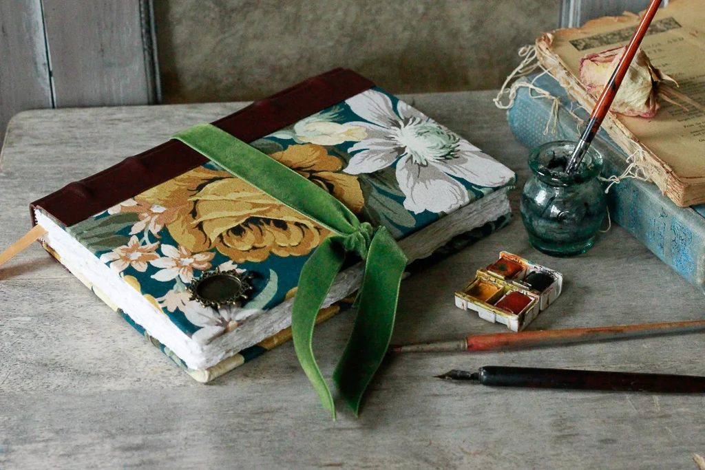 handmade-cotton-rag-watercolour-journals (41 of 82).jpg