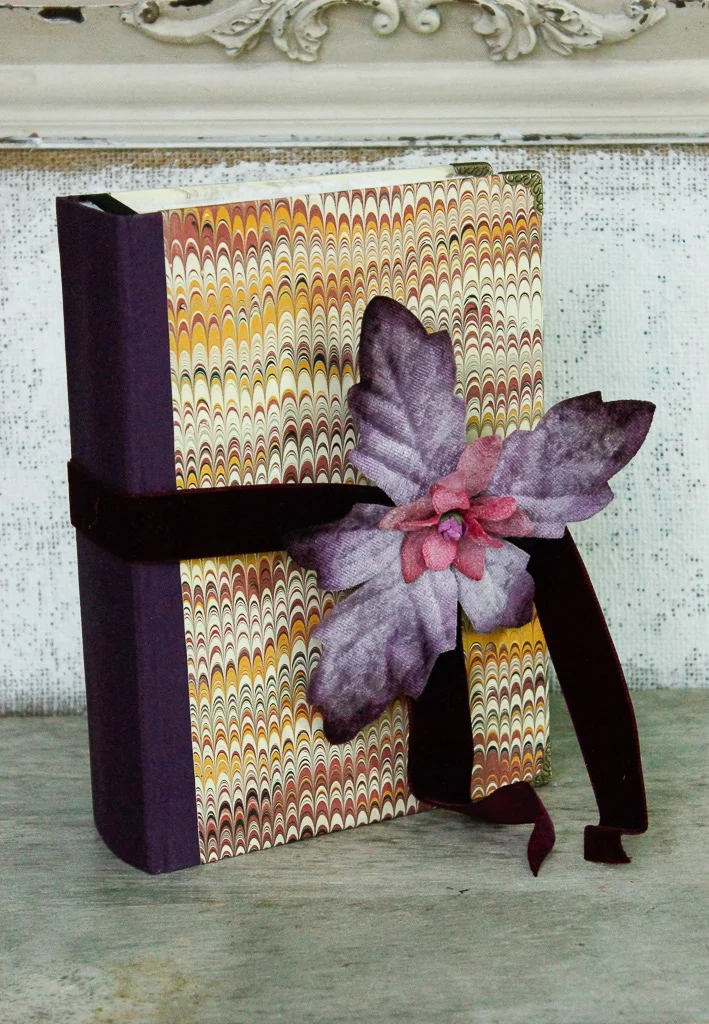 wedding-guestbook-journal-album-lotusblubookart+%28128+of+138%29.jpg