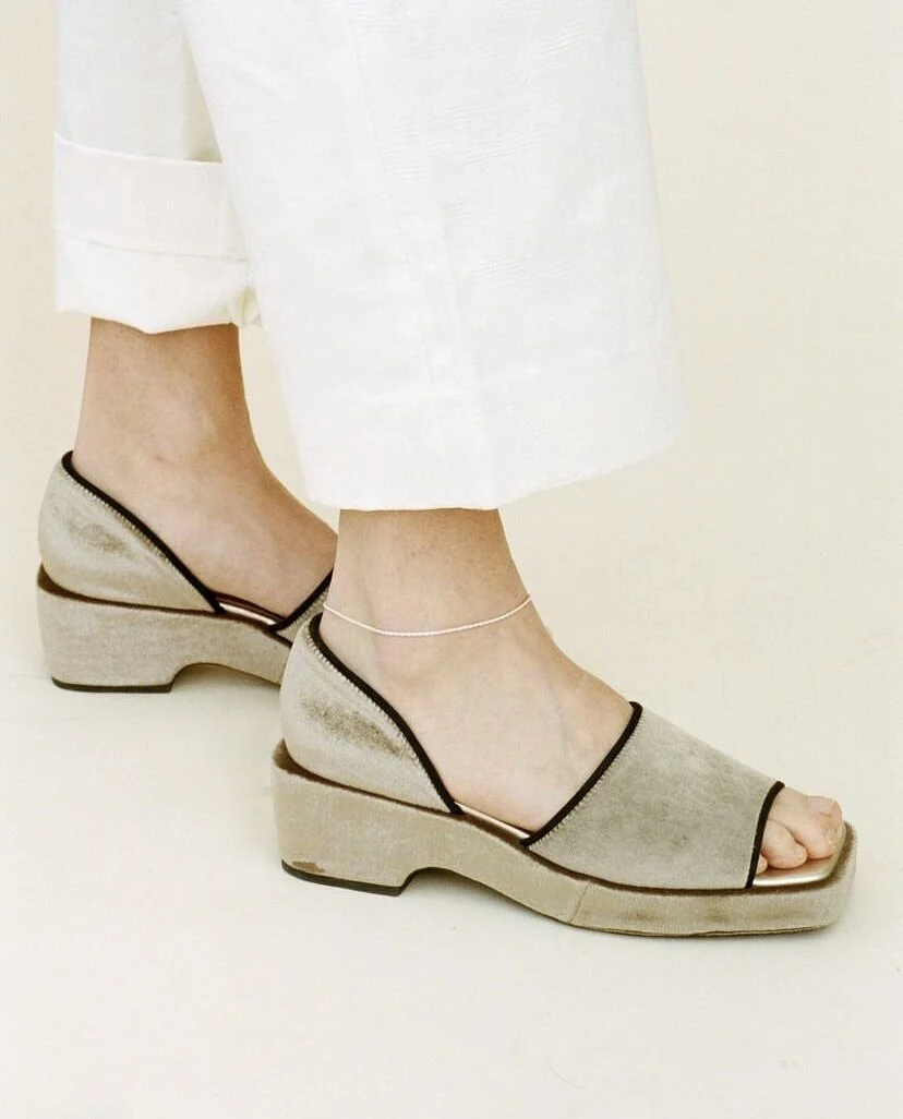 D99EDCA4-D27A-4977-A711-7360650338EE