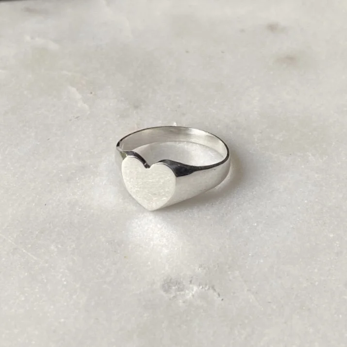 Love heart signet ring hot sale