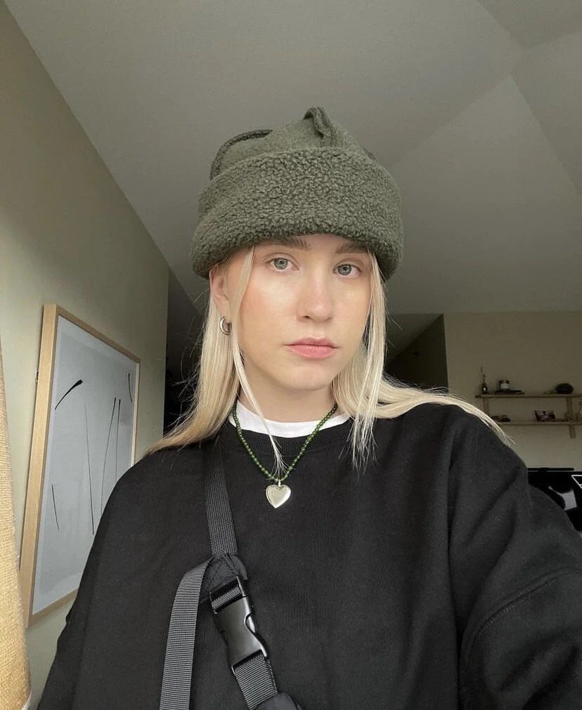 C886A329-23E5-480D-9565-D6D1EA479B21