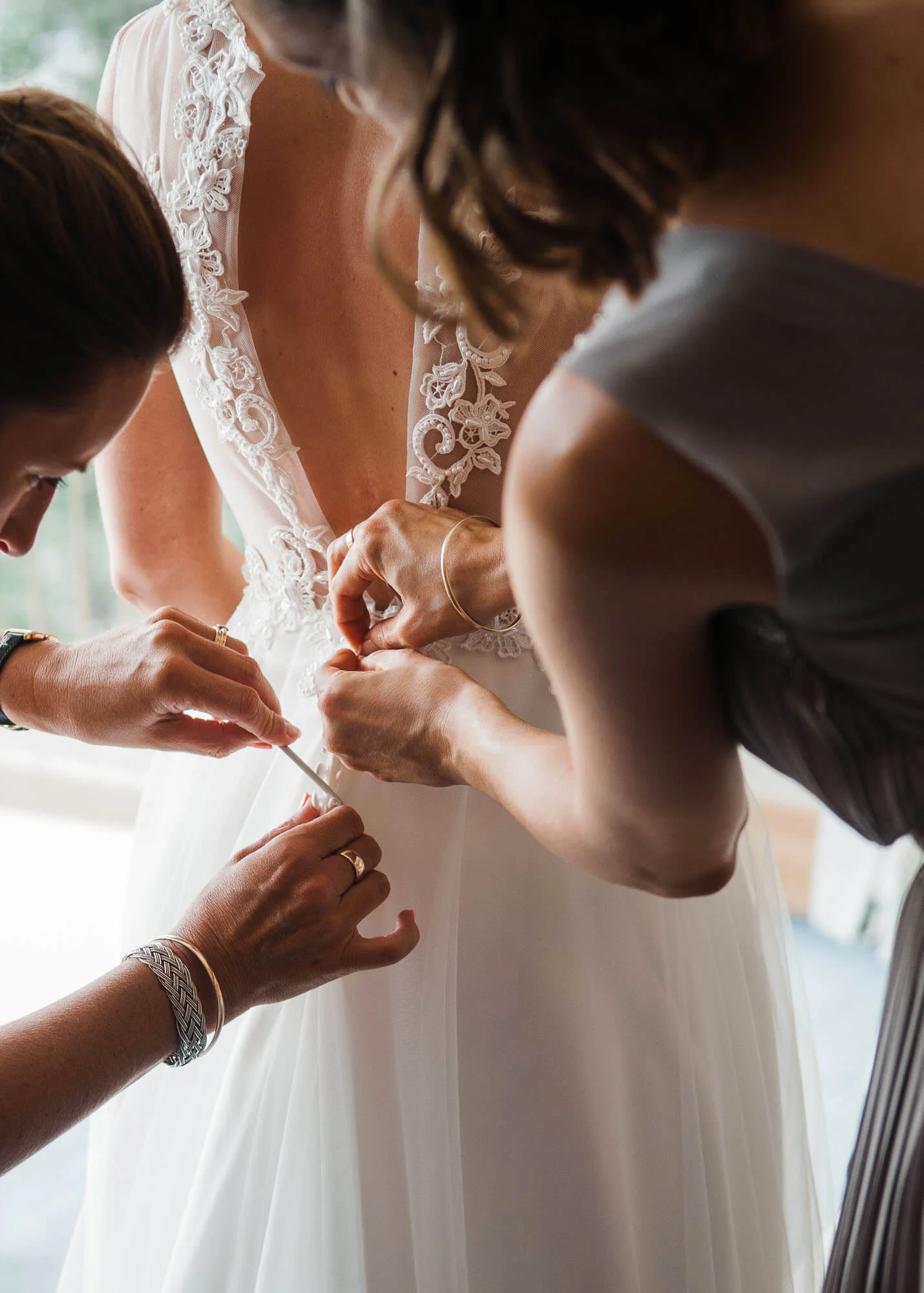 bridesmaids-fasten-boho-brides-dress.jpg