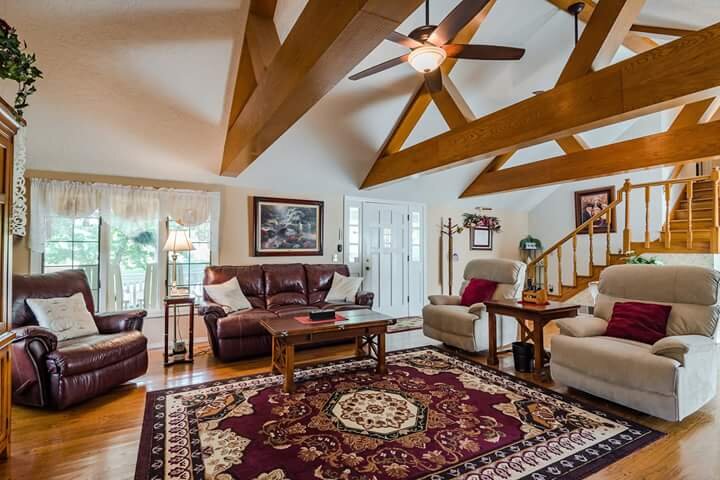 Mountain Majesty Living Room