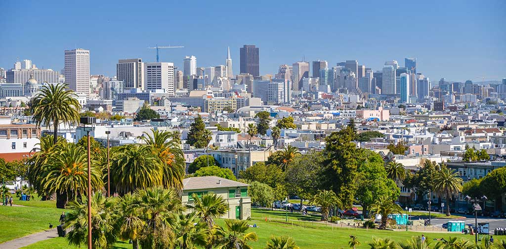 dolores park with downtown skyline