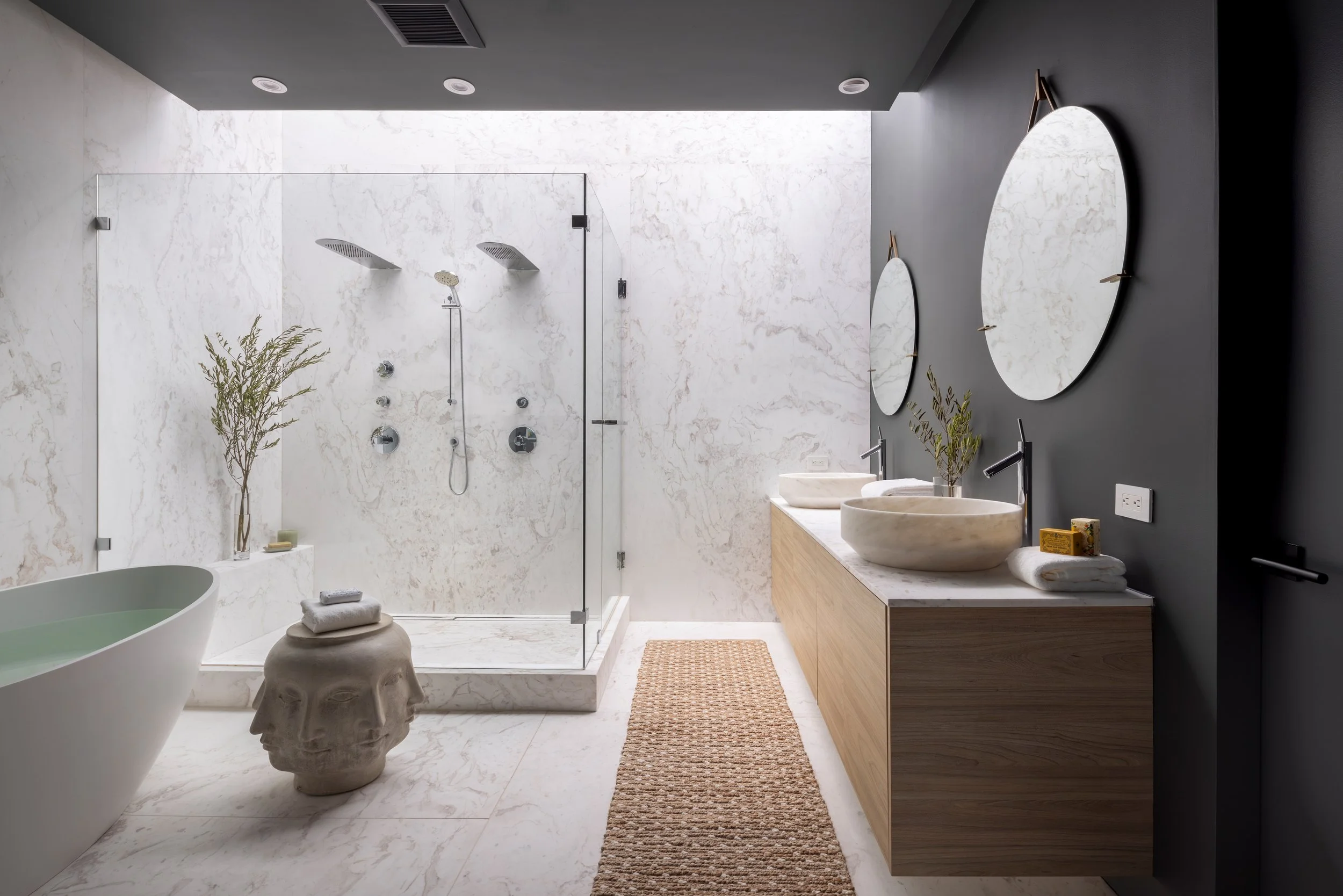 15_L2_Primary_Bath_2040.jpg